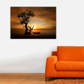 Denizin Ortasındaki Ağaç ve Tekne Tablosu - 